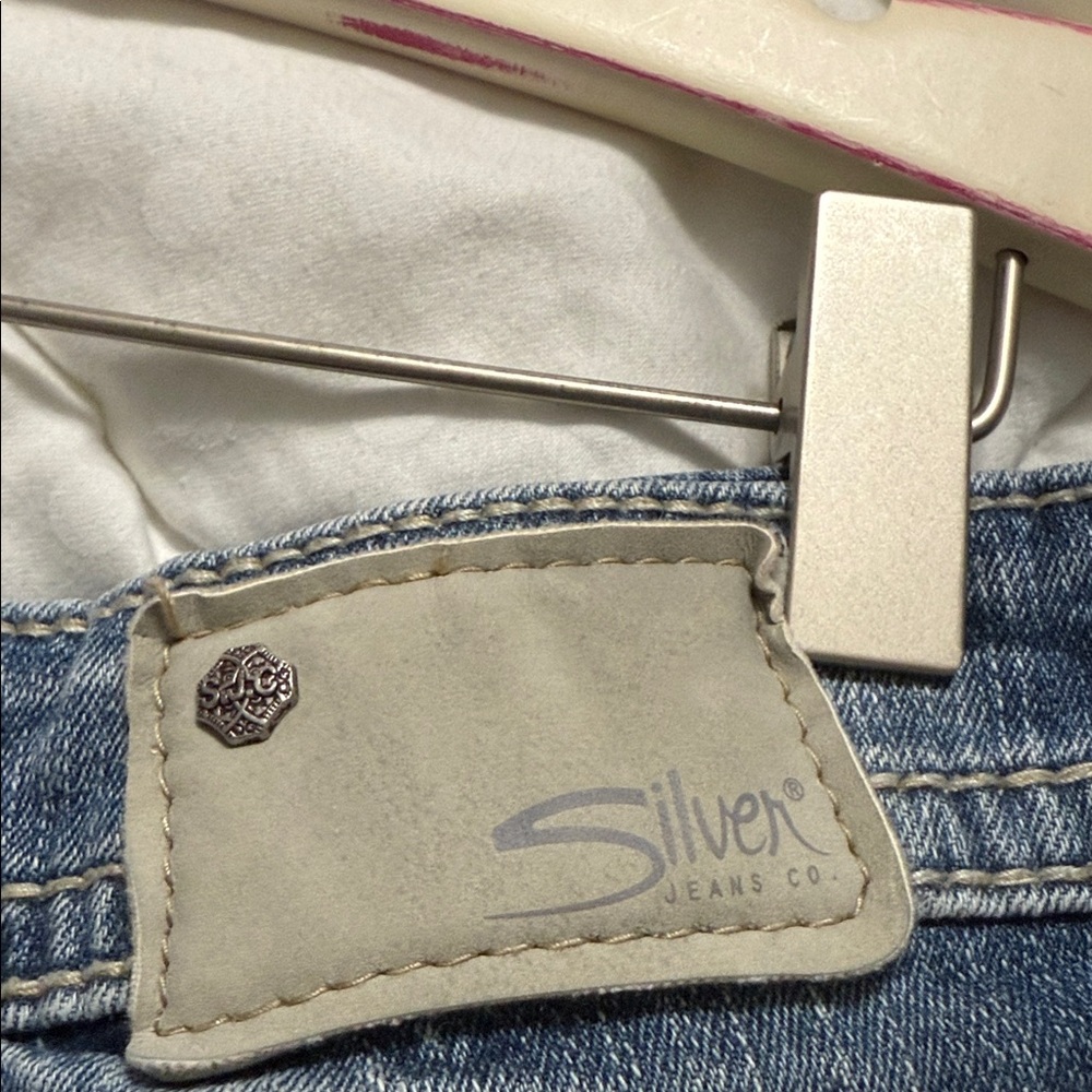 Silver Jeans Shorts Aiko Sz: 26 - Picture 3 of 4